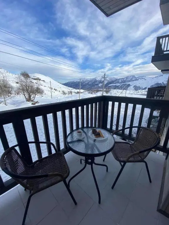 Hotel Qumli Apartment 210