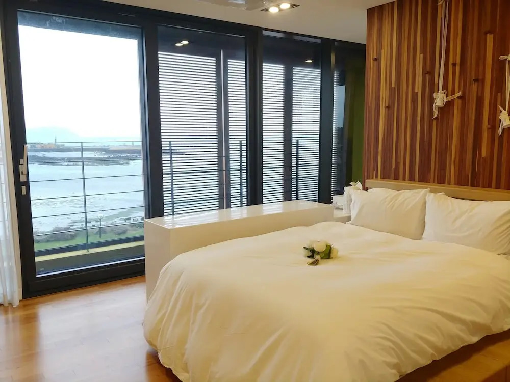 Seongsan Ochae Private Villas