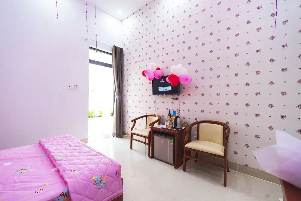 Paradise Hotel