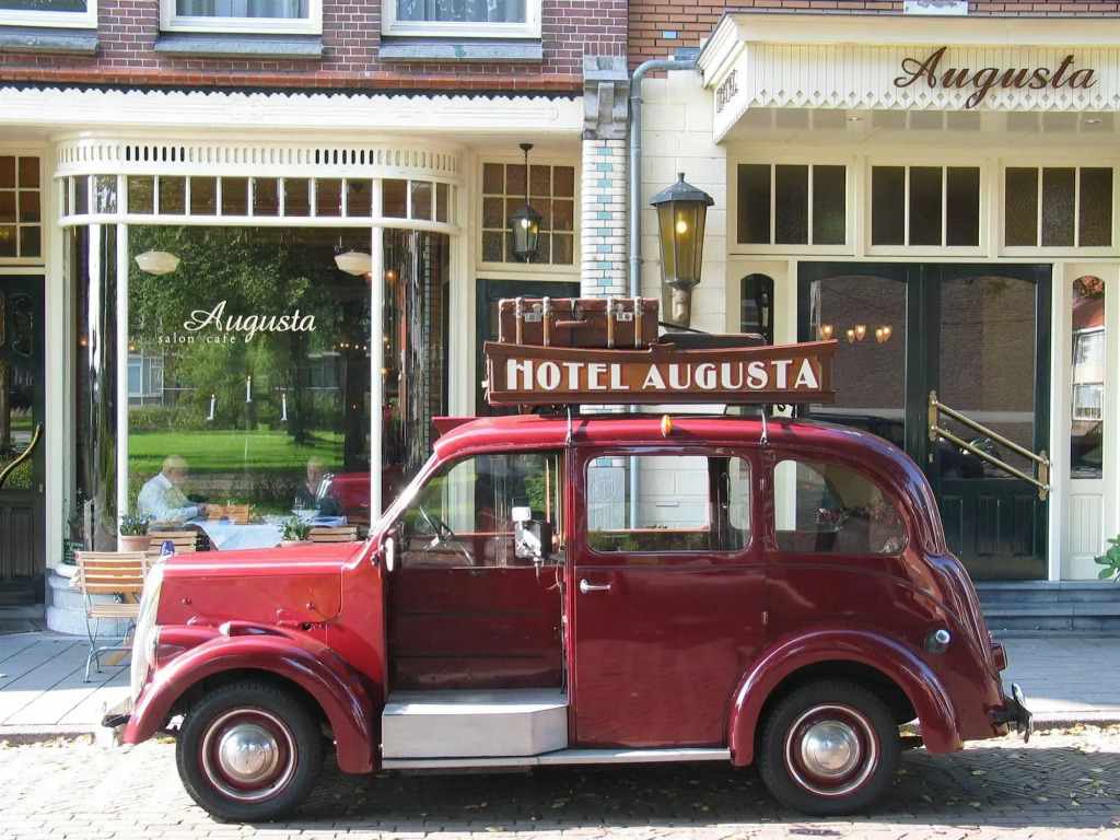 Augusta Hotel