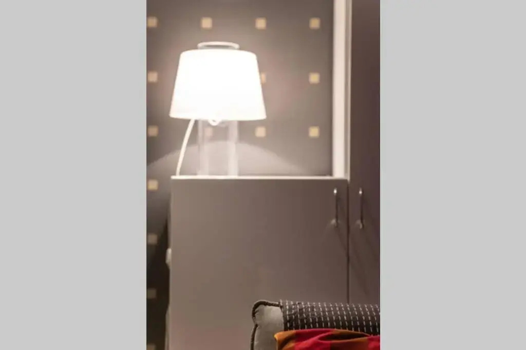 Cozy 1 Br Apt and Free parking by the Railway station