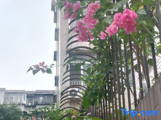 Huakai Vacation Apartment (Guangzhou North Station Huacheng Road Subway Station)