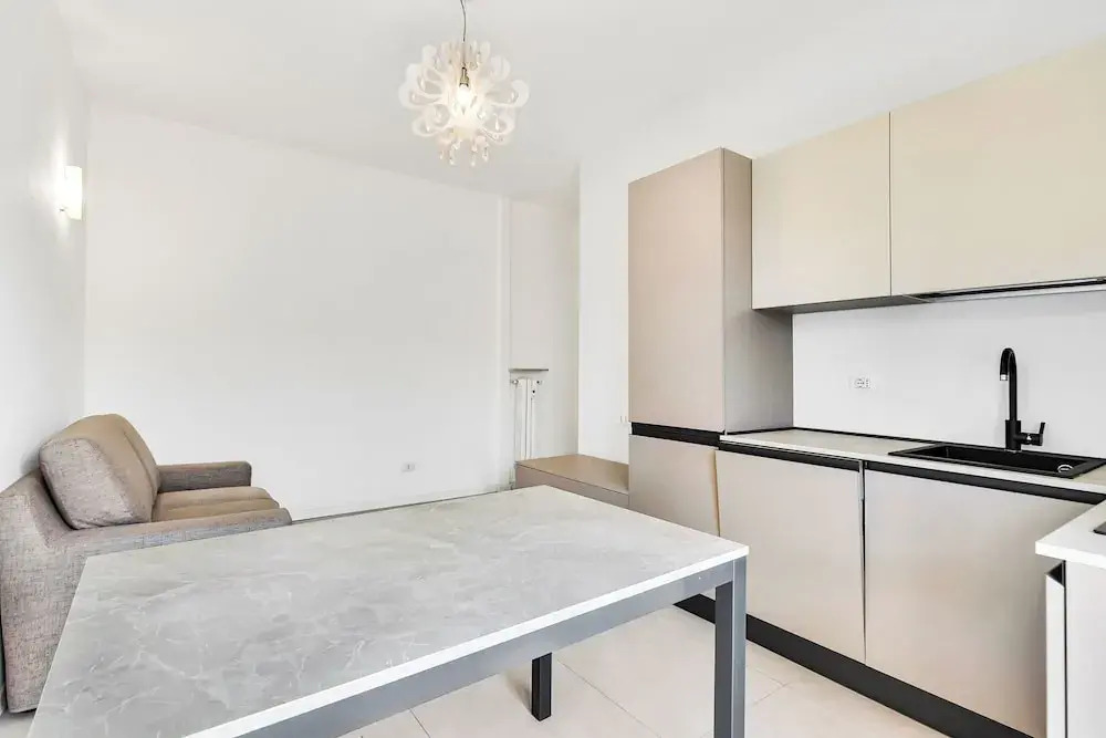 Alessia's Flat - Caroli