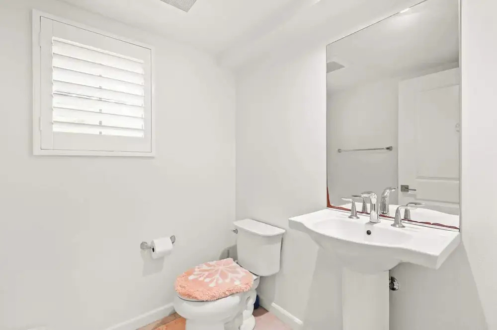 Stylish 3BR Irvine Oasis Family Friendly w Garage