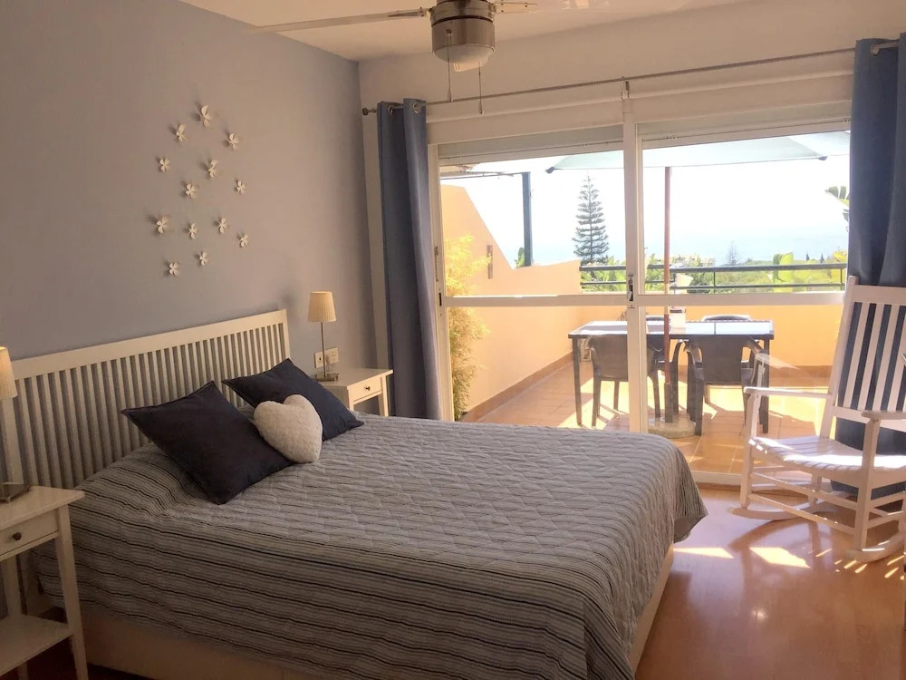 Apartment With 2 Bedrooms in Marbella, With Wonderful Mountain View, P