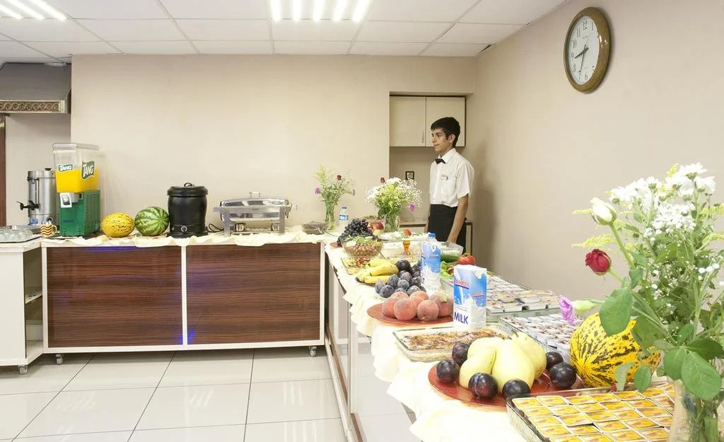 Grand Boss Suit Hotel