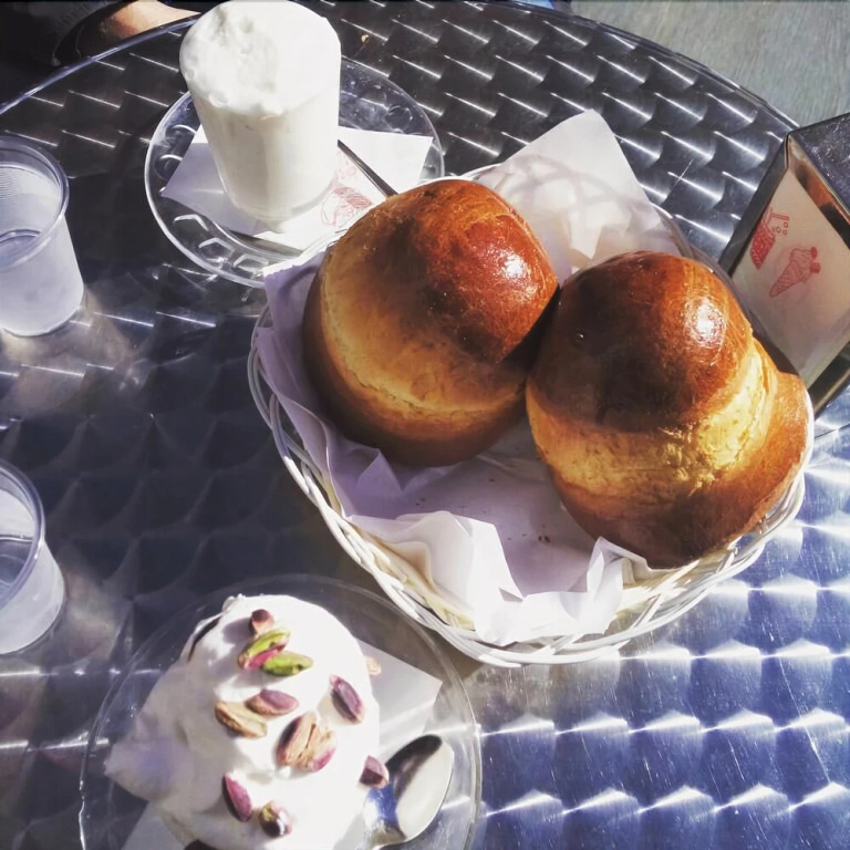 A La Maison