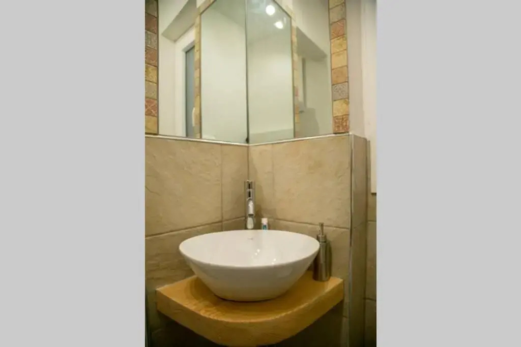 Giripaso Apartment