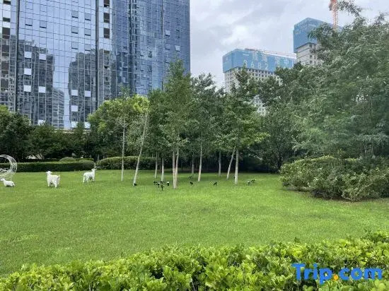 Yuepeng Boutique Apartment (Dalian Harbour Plaza)