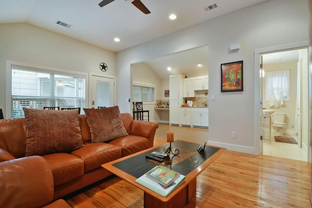 2BR Renovated Austin Coach House by RedAwning