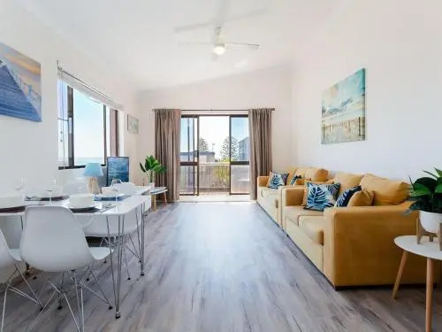 6 'Bahia', 47 Ronald Avenue - Fantastic Location With Filtered Water Views