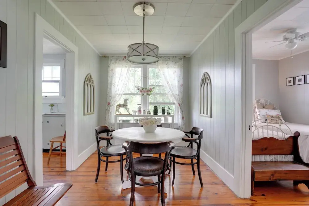 'carousel Cottage:' North Chattanooga Home!
