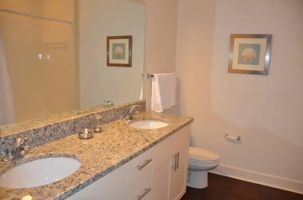 Lucaya 3 Bedrooms 2 Bathrooms Townhome With Free Wifi