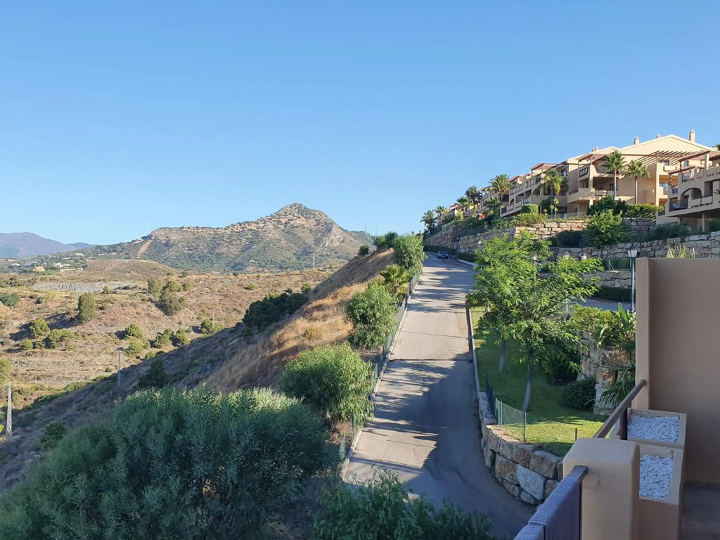 Luxury apartment in Benahavis with amazing views