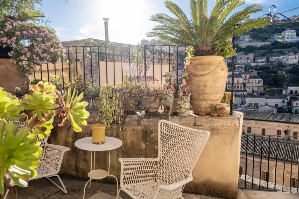 Jasmine Modica Luxury House