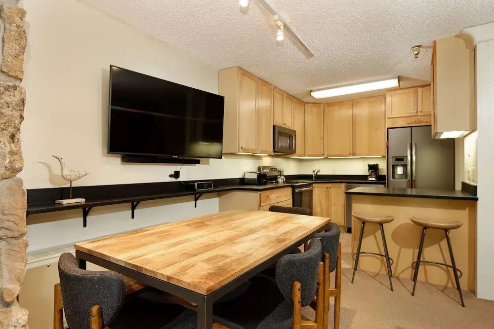 Lichenhearth Condos by iTrip Aspen Snowmass