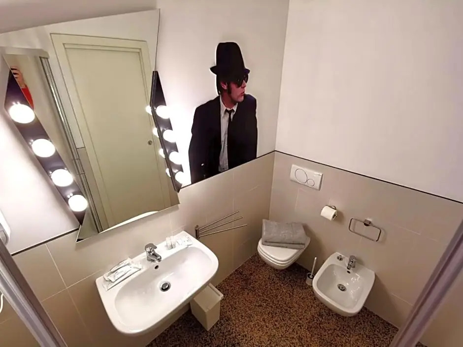 Red Carpet rooms
