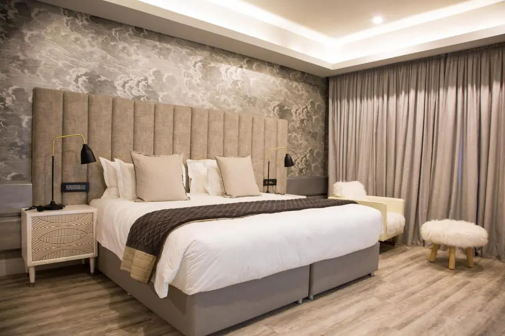MGB Hotel at 2ten