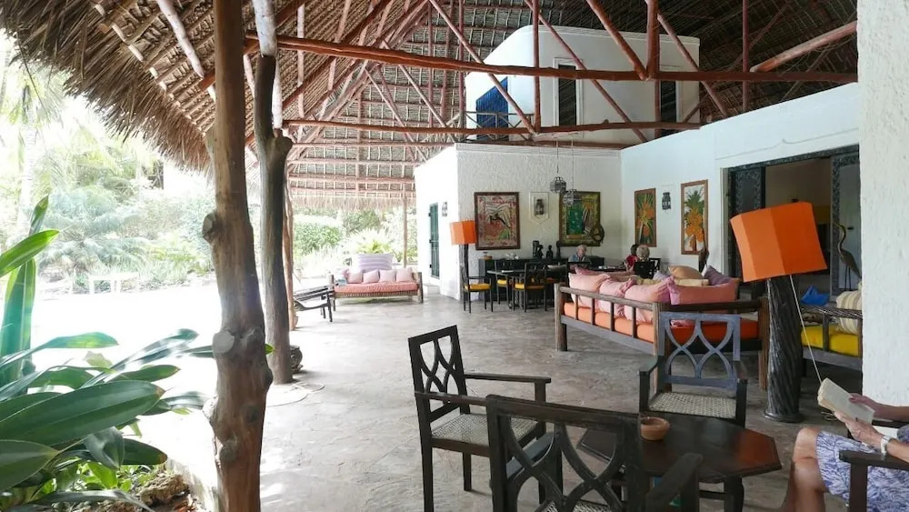 Maembe House