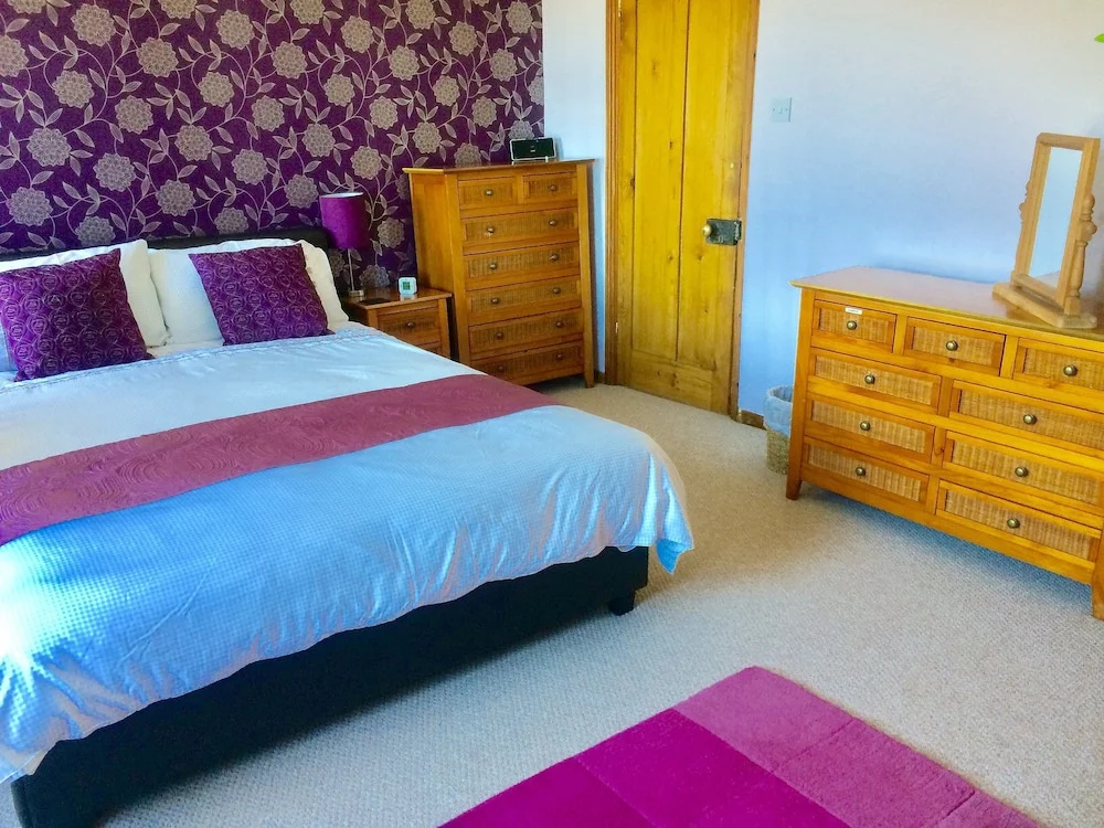 Stones Throw Cottage
