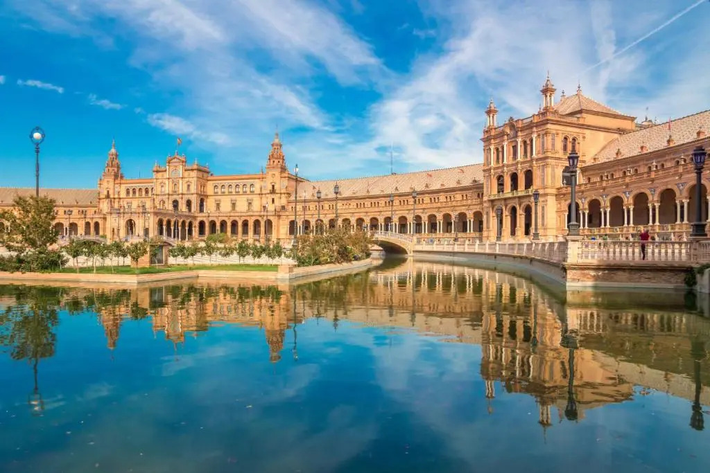 Preciosa casa grande con patio en Sevilla 8PAX