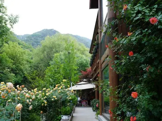 Jiuru Mountain Buermuju Homestay