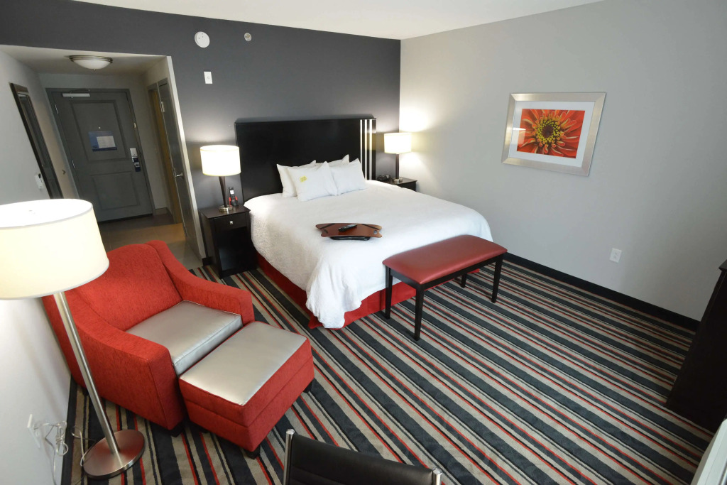 Hampton Inn & Suites Albany at Albany Mall