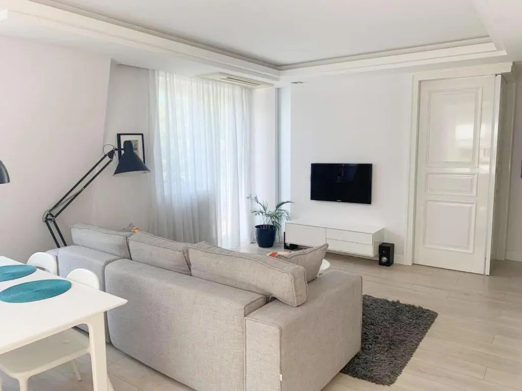 Costa Apartments