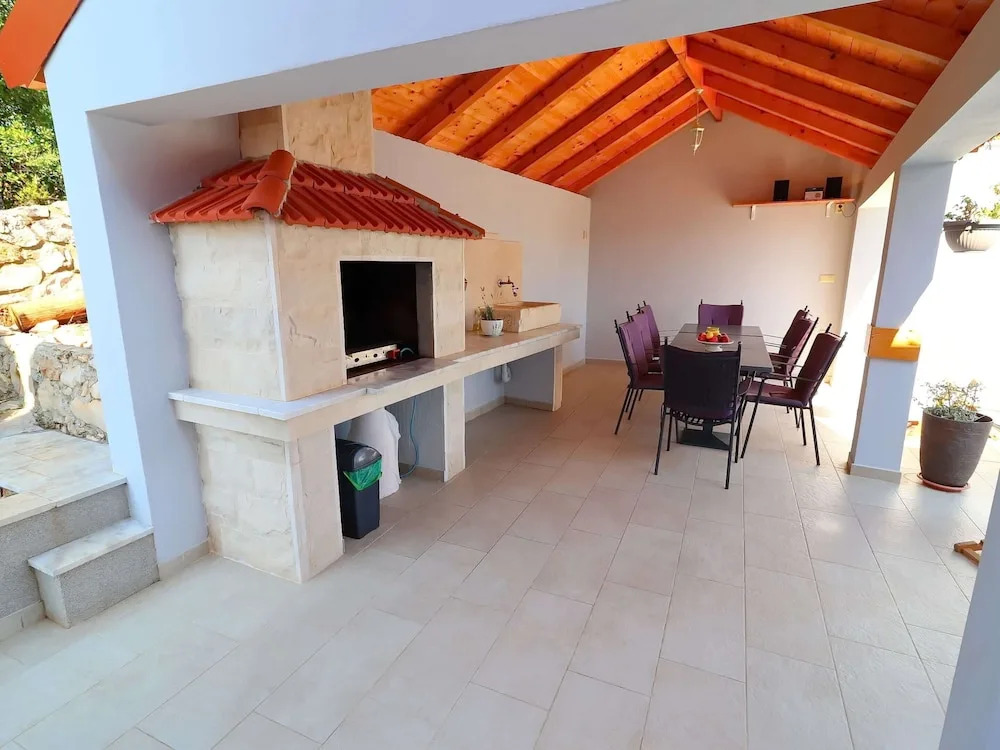 Sea View Villa in Cara