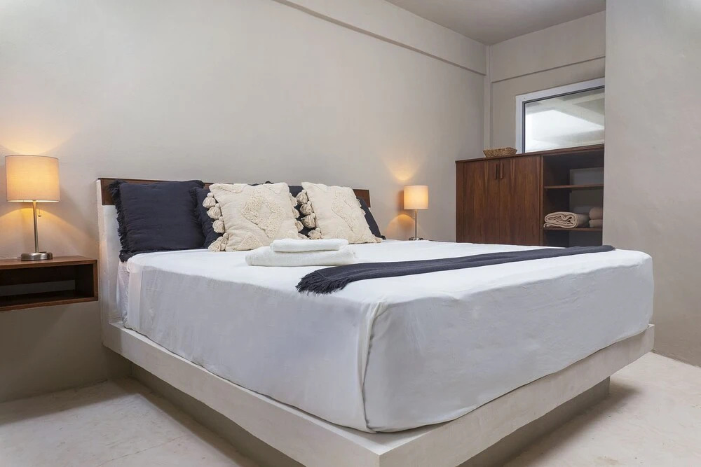 Equipped One Bedroom Beach Front Condo