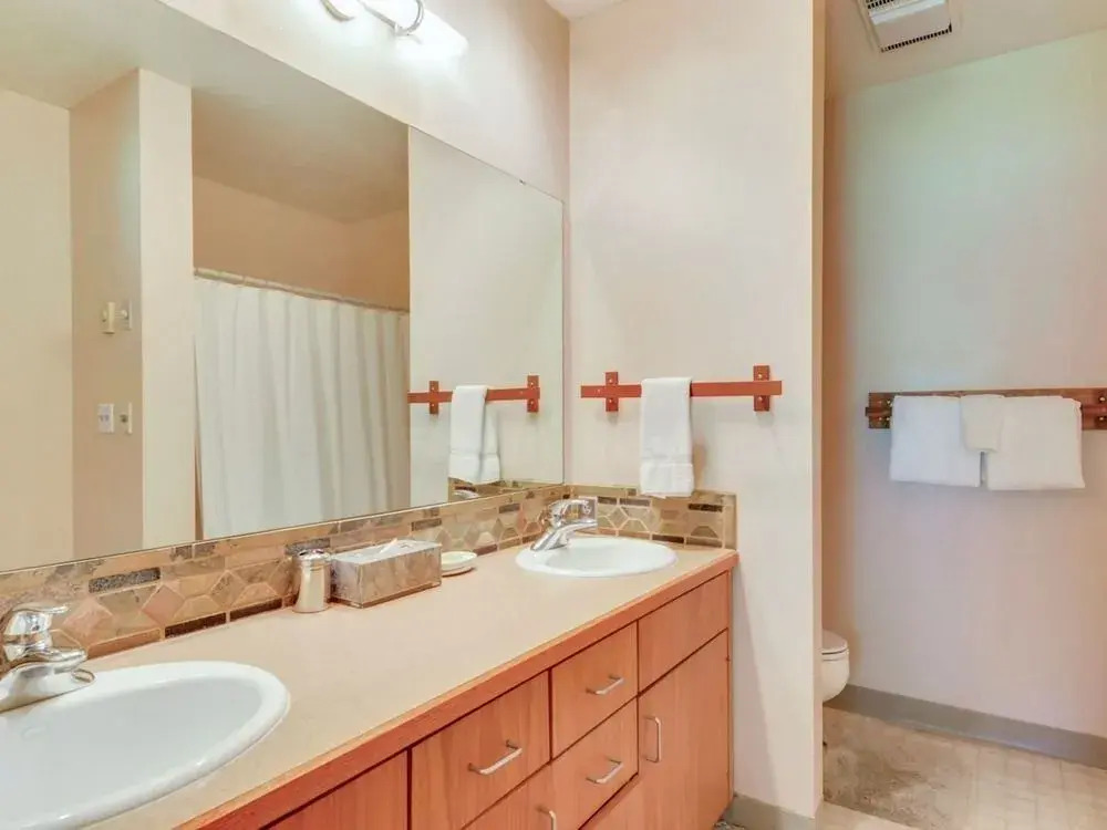 Meadow 21 2 Br condo by RedAwning