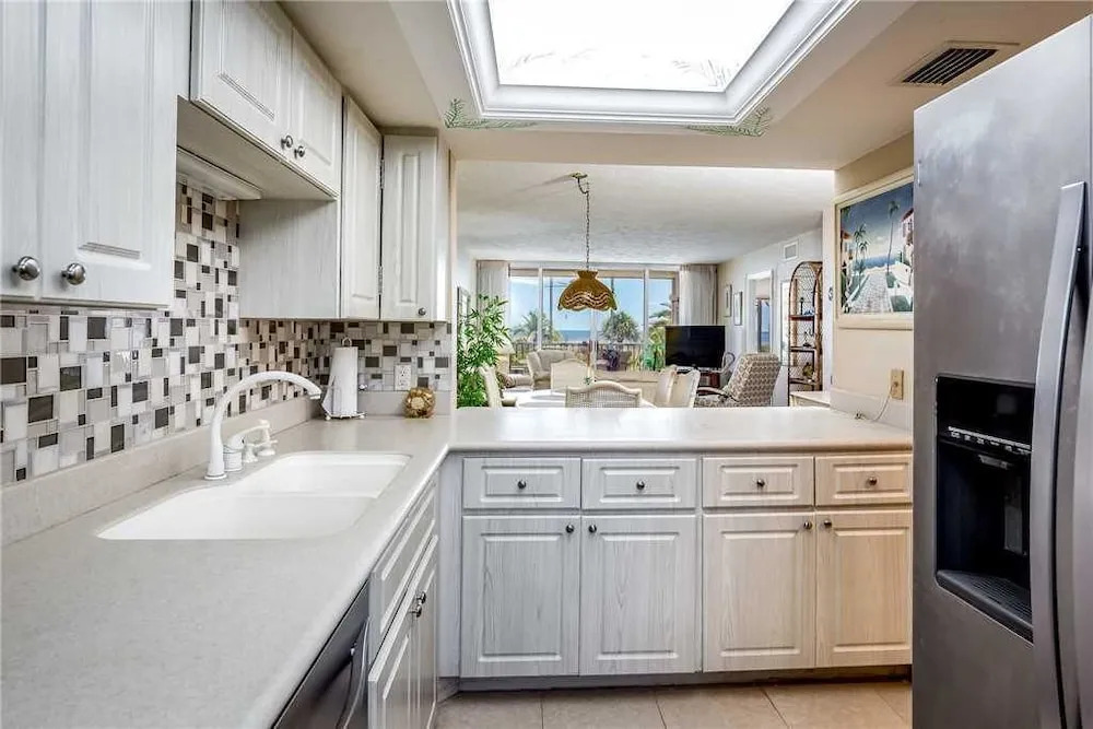 Sun Caper 208 - Two Bedroom Condo