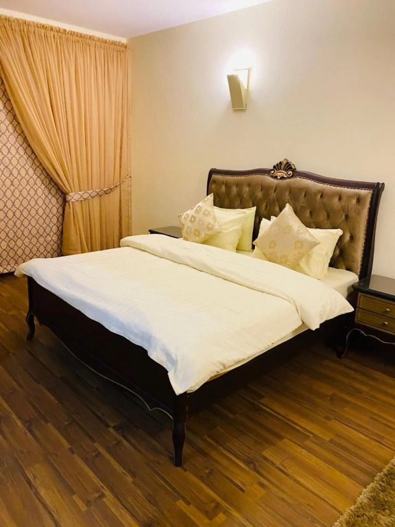 Royal Two Bed Room Luxury Apartment Gulberg