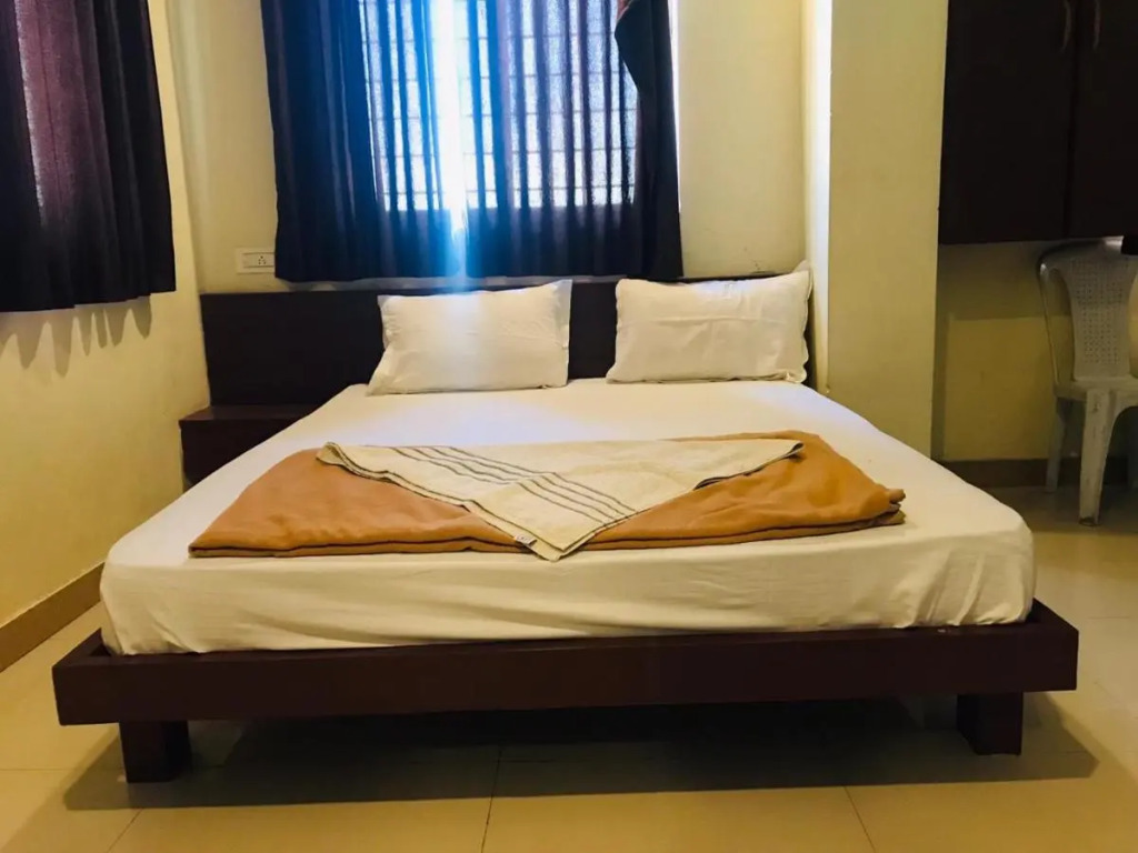 STAYMAKER Bright Palace Residency