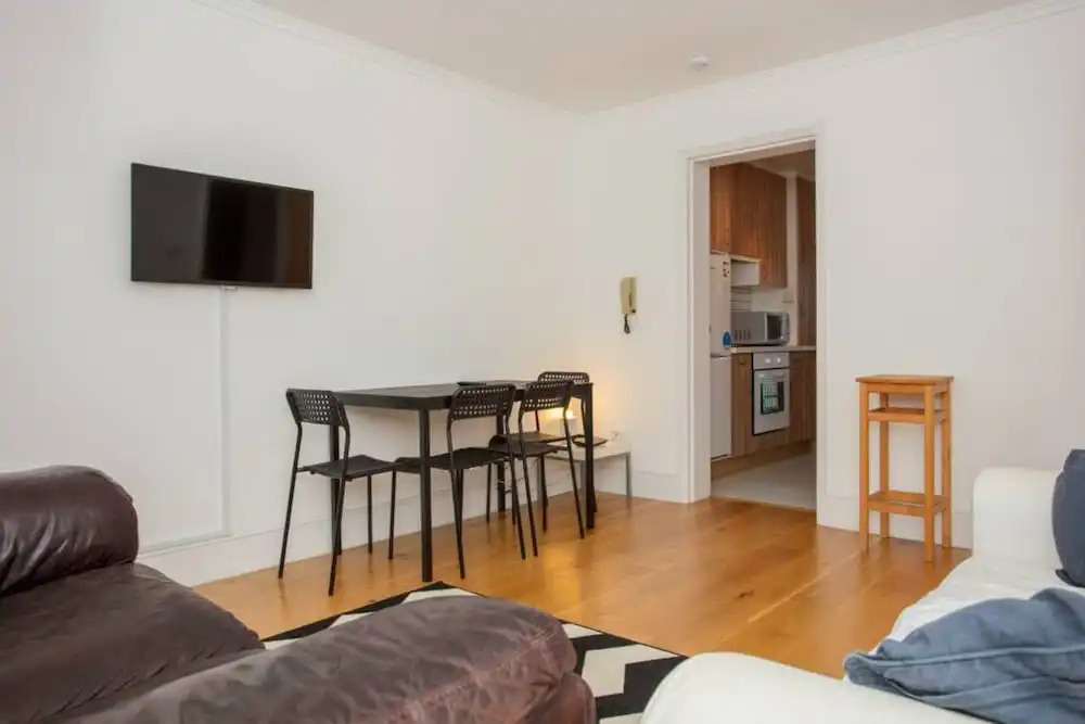 Sunny 2 Bedroom Flat in Islington