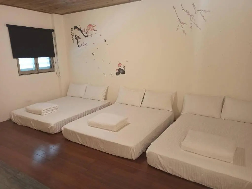 Donghe surf shop & Hostel