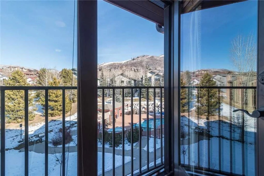 5307 Emerald Lodge, Trappeur's Crossing Apartment 4