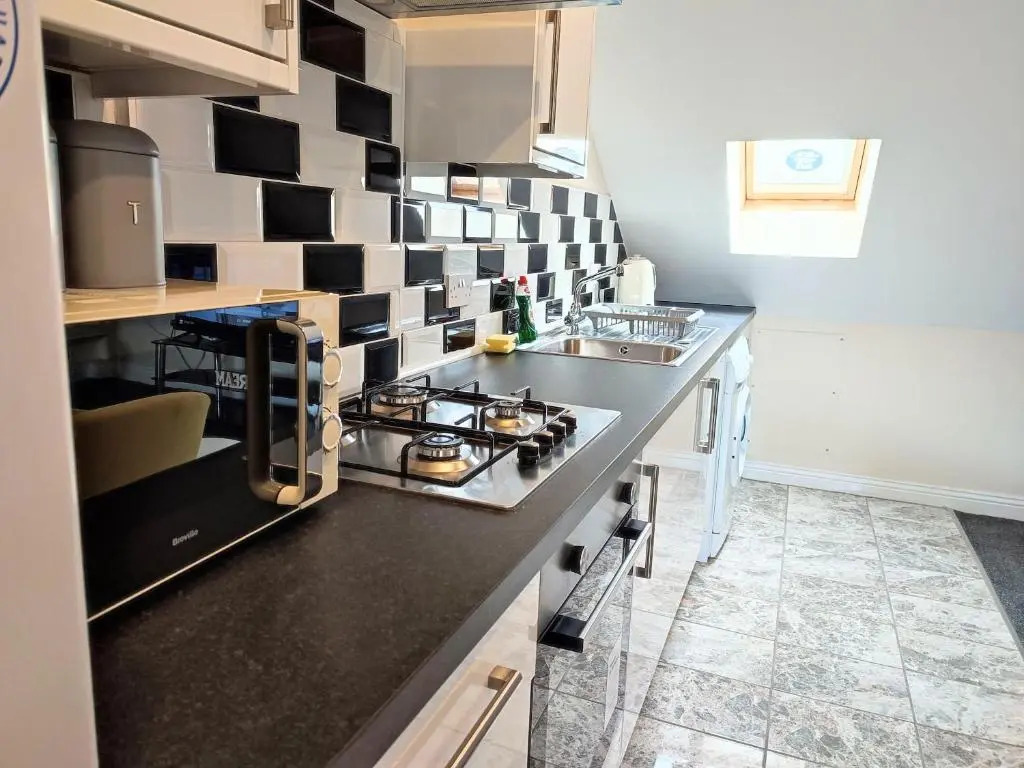 Crystal Suite 4 - Private Parking - Metro