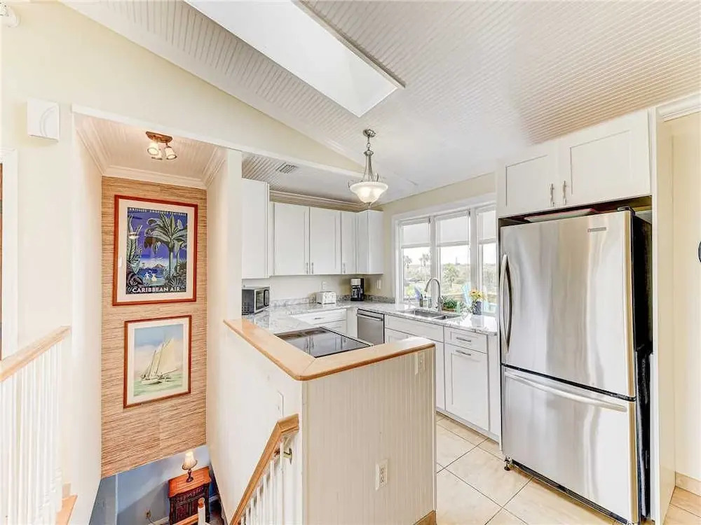 Summer Wind, 4 bedrooms, Private Pool, Next to Beach, Sleeps 8