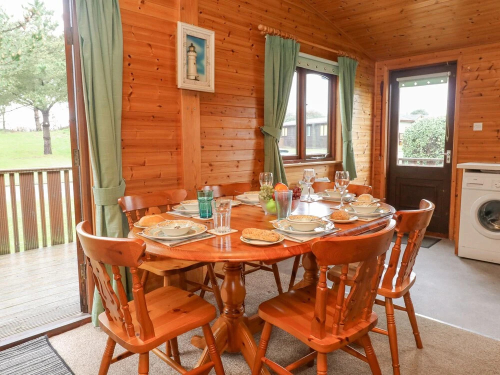 16 Amber Wood Lodge