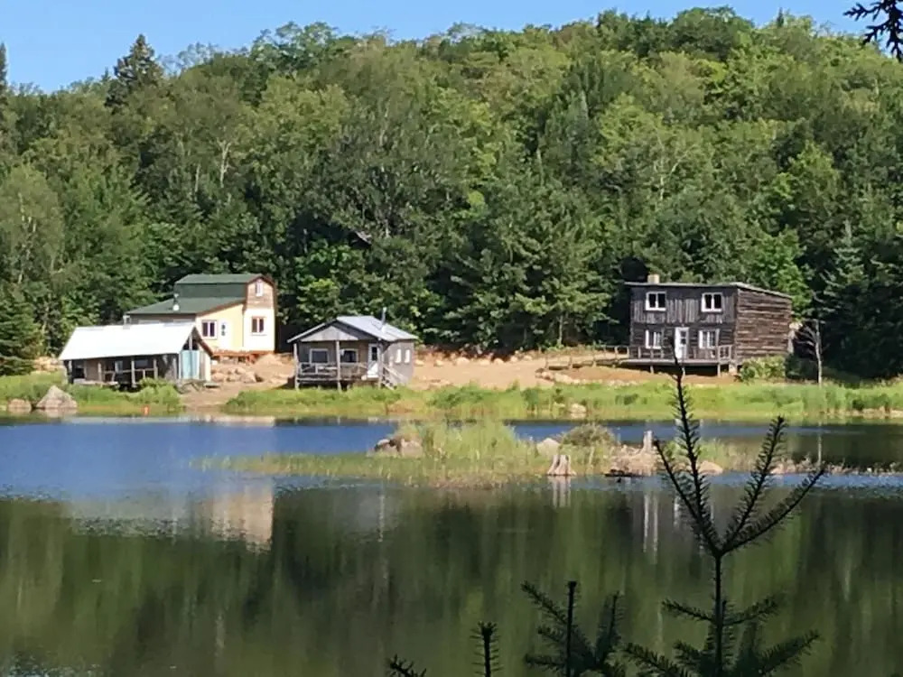 Chalet With 2 Bedrooms in Ferme neuve, With Wonderful Lake View Near the Slopes