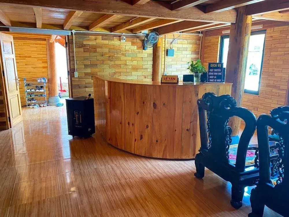 Plum Hillside Lodge