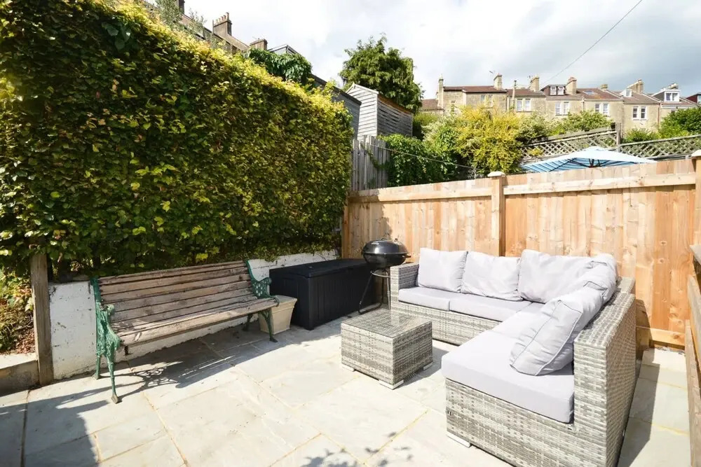 Beautiful Home in Bath with Garden
