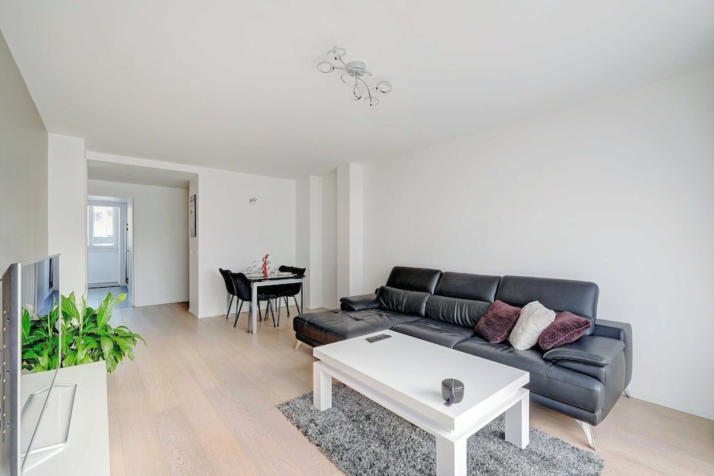 Spacious Apartment- 3br/6p - Charenton