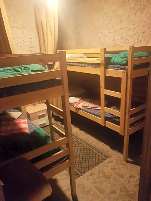 Hostel P33