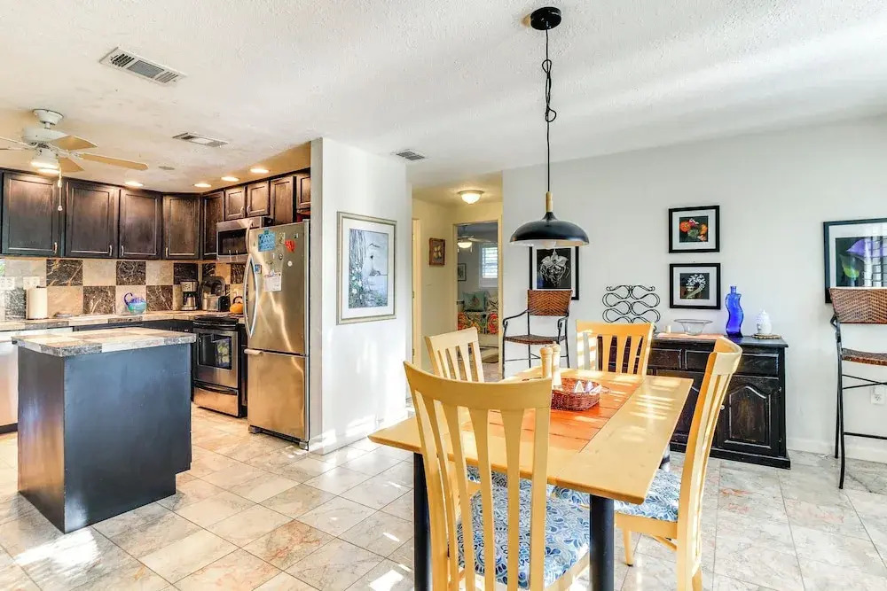 Englewood Bungalow 1 Mi to Beach: Pets Welcome