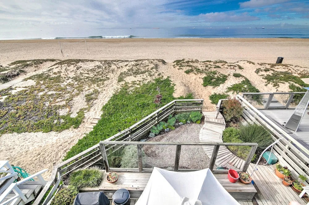 Spectacular Beachfront House by RedAwning