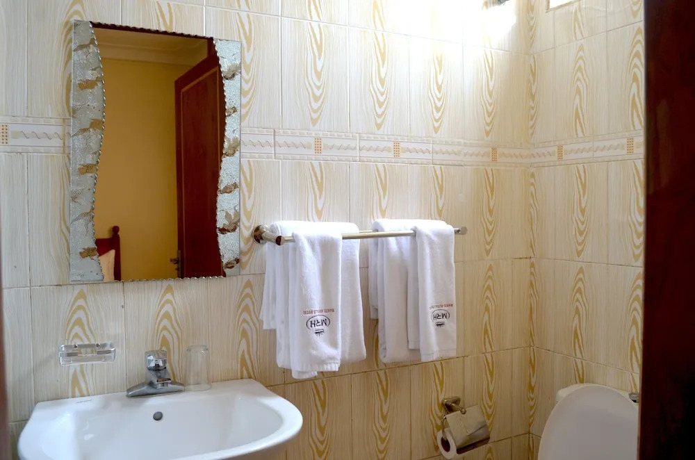 Maries Royale Hotel