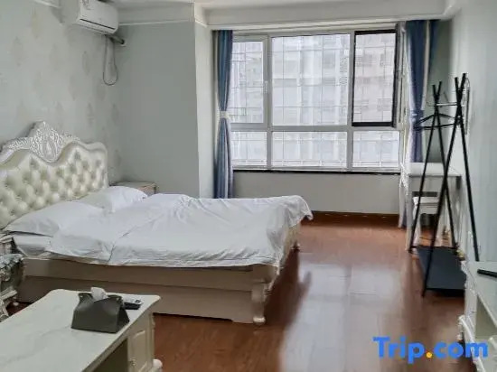 2.  Qianyuan Boutique Apartment, Jiuzhaoye Square Store