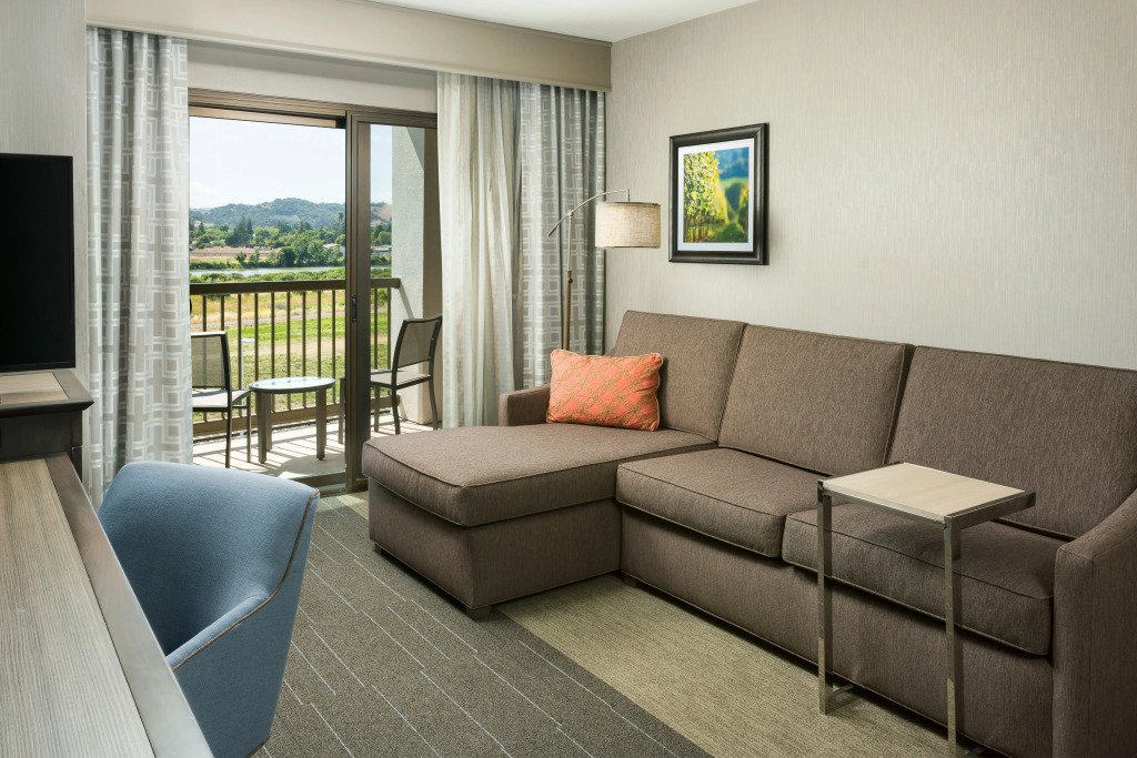 Hampton Inn & Suites - Napa, CA